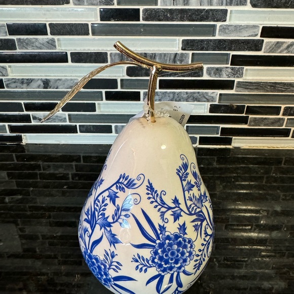 blue and white chinoiserie decorative Pear - Picture 2 of 2